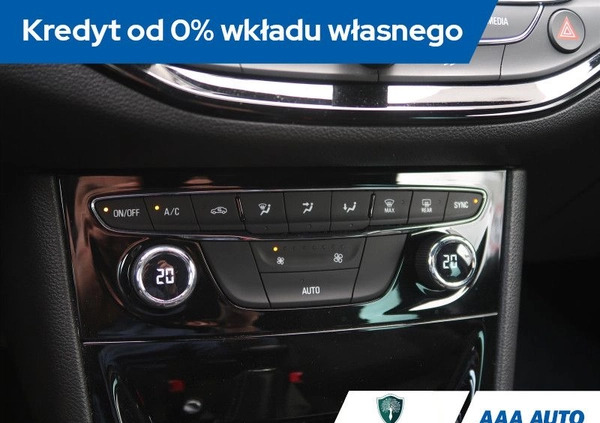 Opel Astra cena 46000 przebieg: 109955, rok produkcji 2017 z Gozdnica małe 326